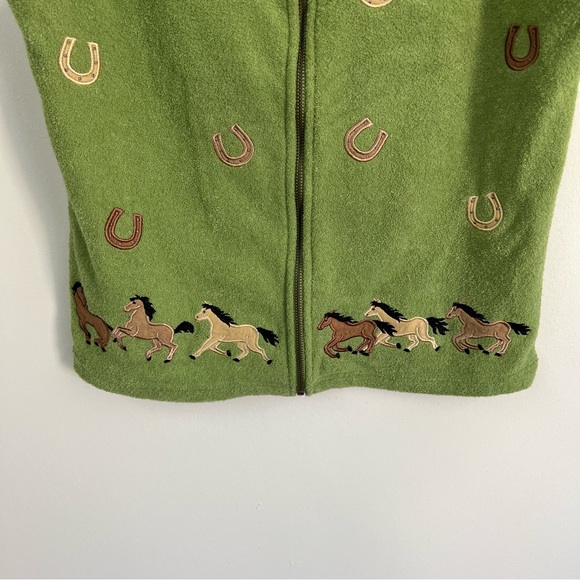 Vintage Fleece Vest with Horses - Picture 3 of 9